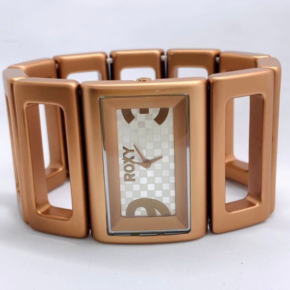 Roxy Finnie ladies cooper toned watch 3ATM water resistant W163BA 7” w/battery - Picture 1 of 7